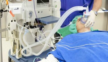 Ameliyatta Hastalar Nasıl Uyutulur?