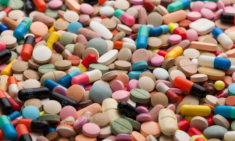 ilaca bağlı ağızda kuruma